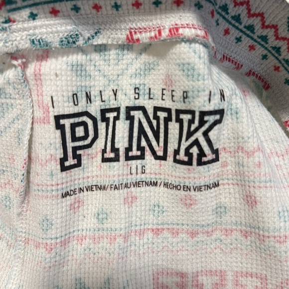 Victoria’s Secret PINK Fair Isle Holiday Pajama Shorts - Picture 4 of 4